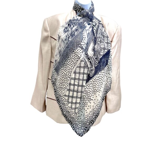 Vintage McDavid  Chiffon/Rayon Scarf 32" gray black white lady laying (27) - Picture 6 of 8